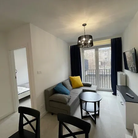 Smart Kamienica Grochow With Free Parking Апартаменты *