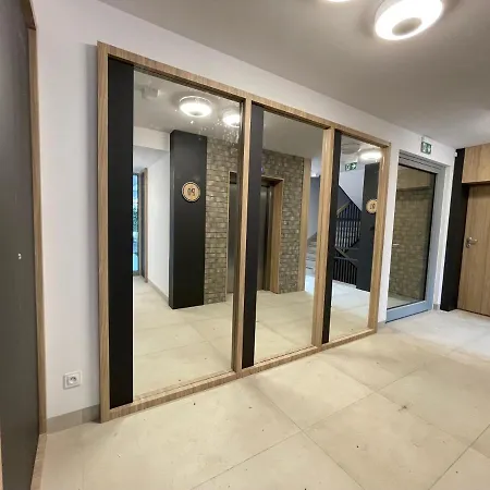 Smart Kamienica Grochow With Free Parking